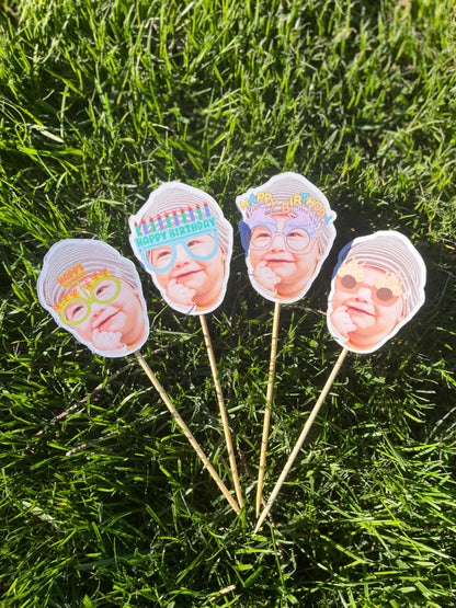 Kişiye özel fotoğraflı gözlüklü model cupcake & pasta süsü - 10 adet